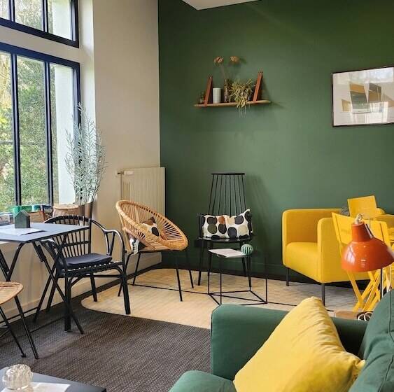 Отель De France