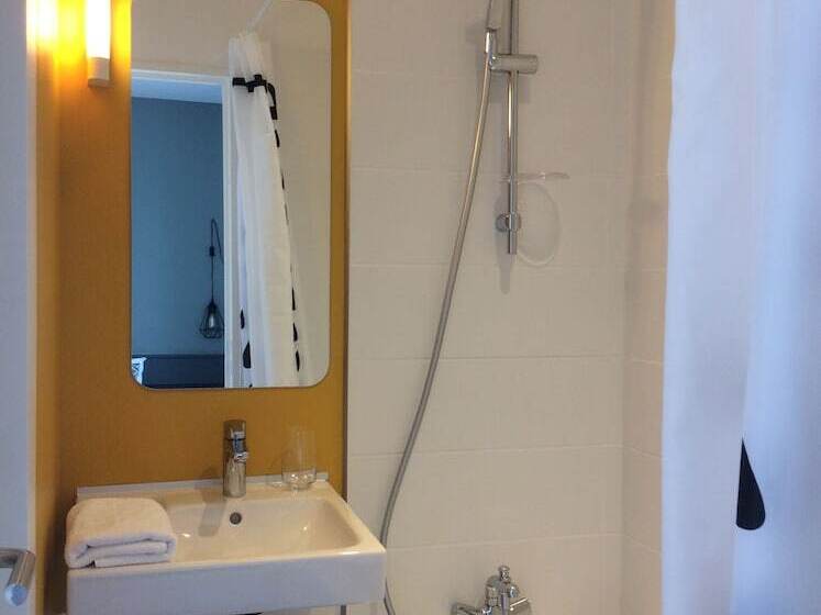 Отель De France