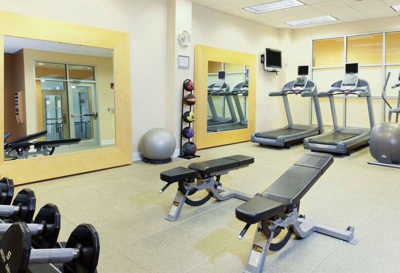 هتل Doubletree By Hilton Greensboro