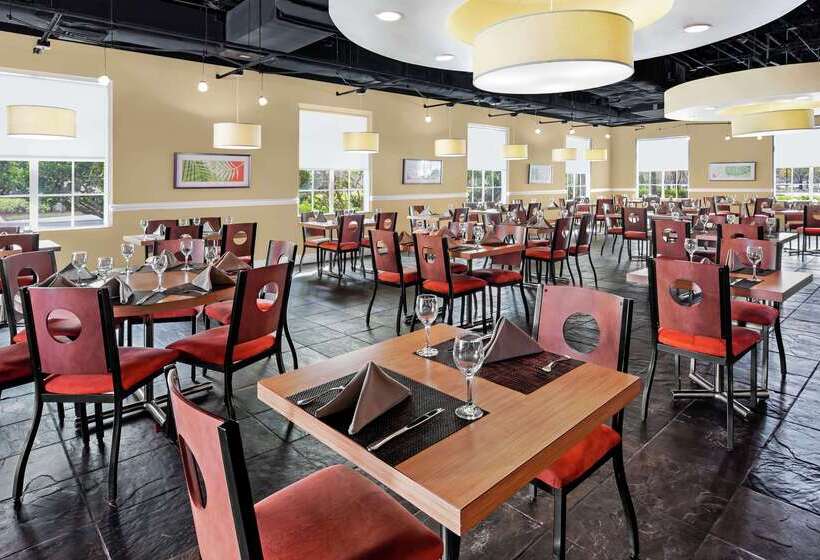 בית מלון כפרי Doubletree By Hilton  Sunrise  Sawgrass Mills