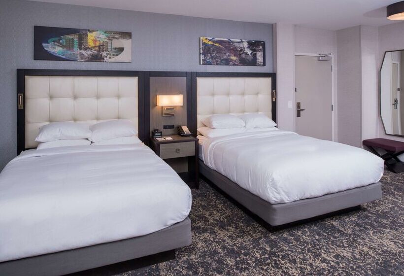 فندق Doubletree By Hilton Utica