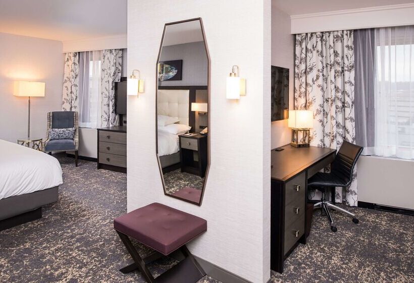 فندق Doubletree By Hilton Utica