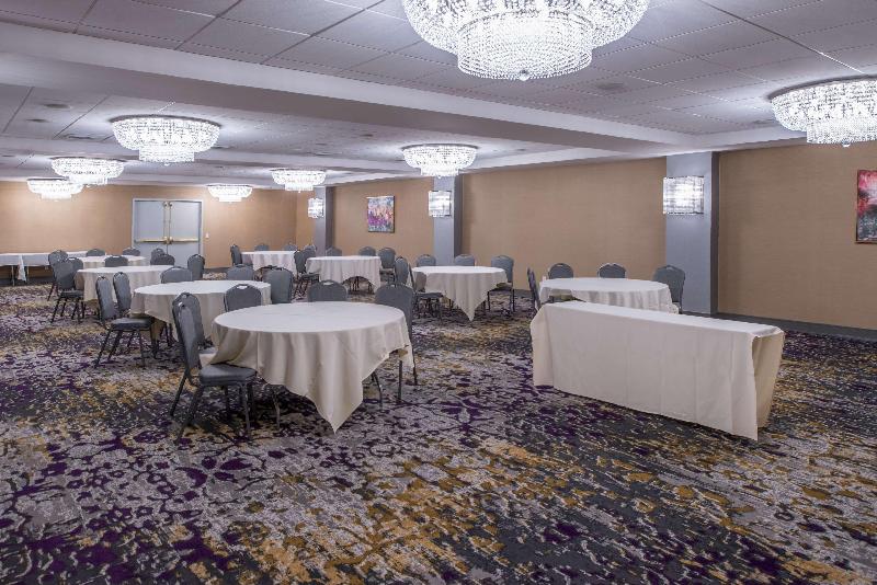 فندق Doubletree By Hilton Utica