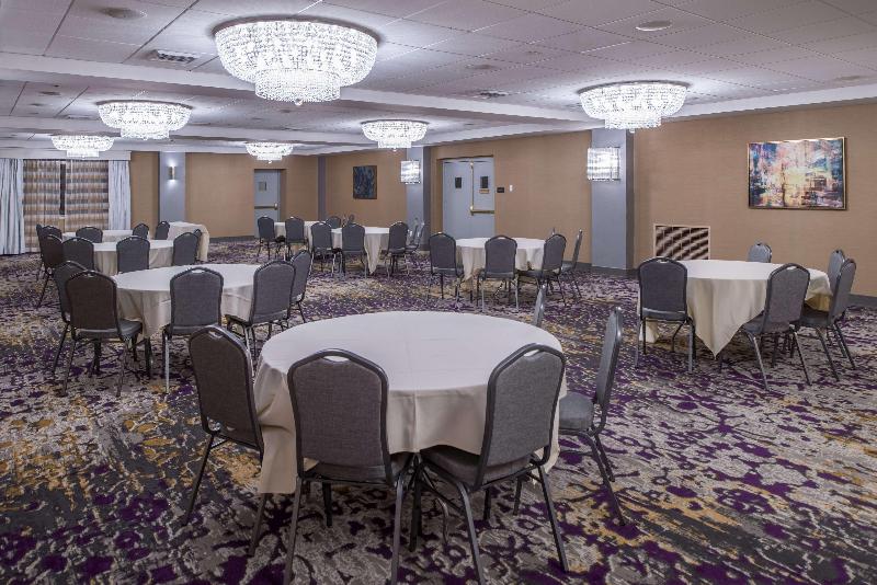 فندق Doubletree By Hilton Utica