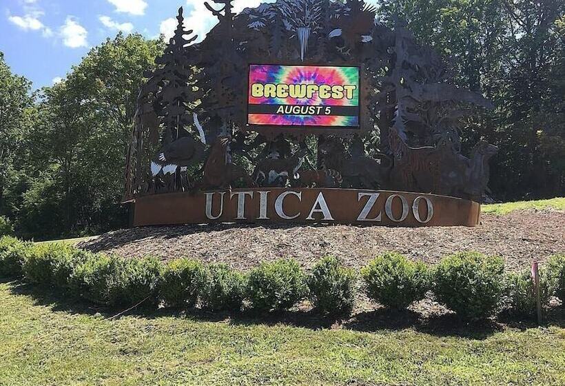 فندق Doubletree By Hilton Utica