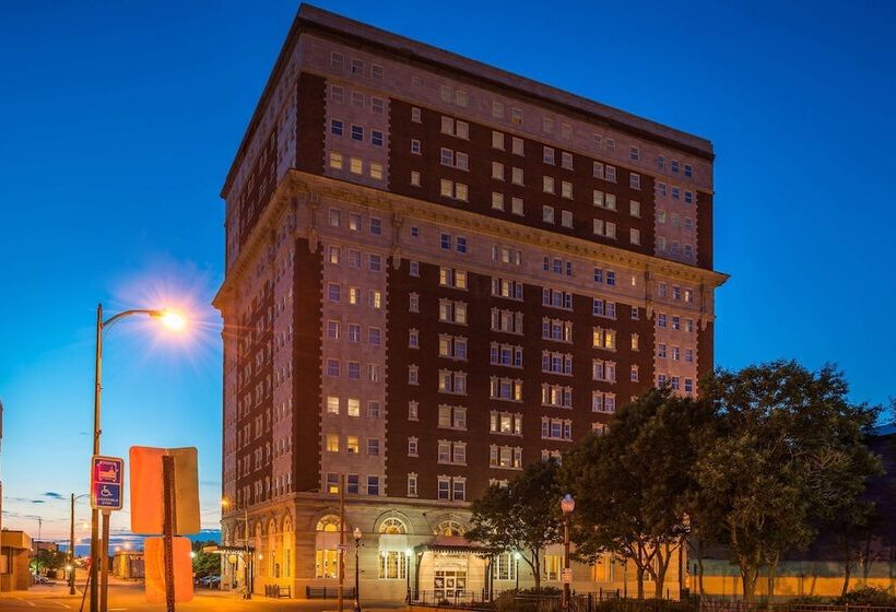 فندق Doubletree By Hilton Utica