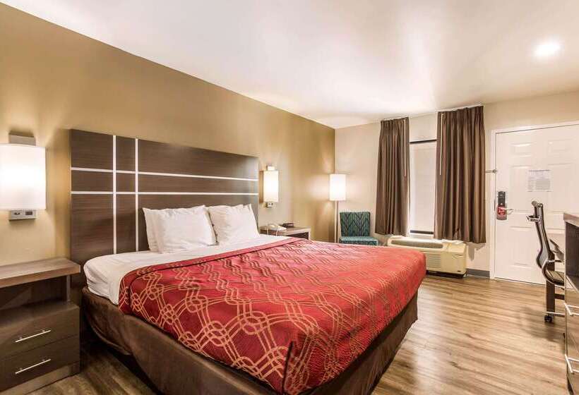 فندق Econo Lodge  Inn & Suites