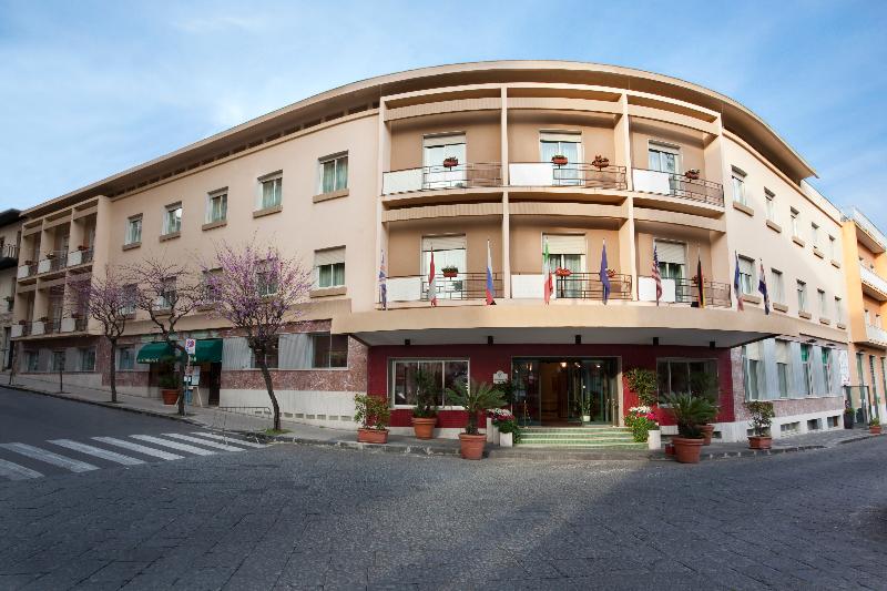 هتل Grande Albergo Maugeri