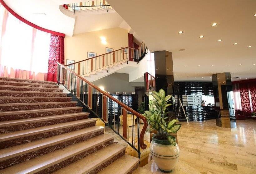 هتل Grande Albergo Maugeri