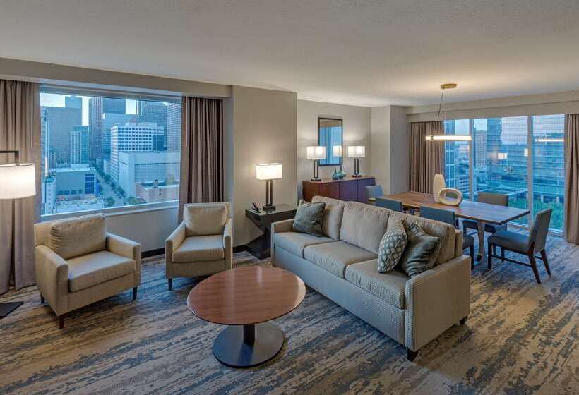 هتل Hilton Americashouston