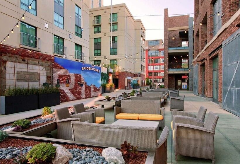 هتل Hilton San Diego Gaslamp Quarter