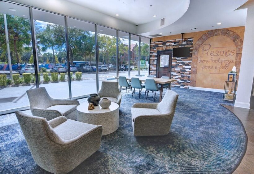 فندق Holiday Inn Gainesville University Center, An Ihg