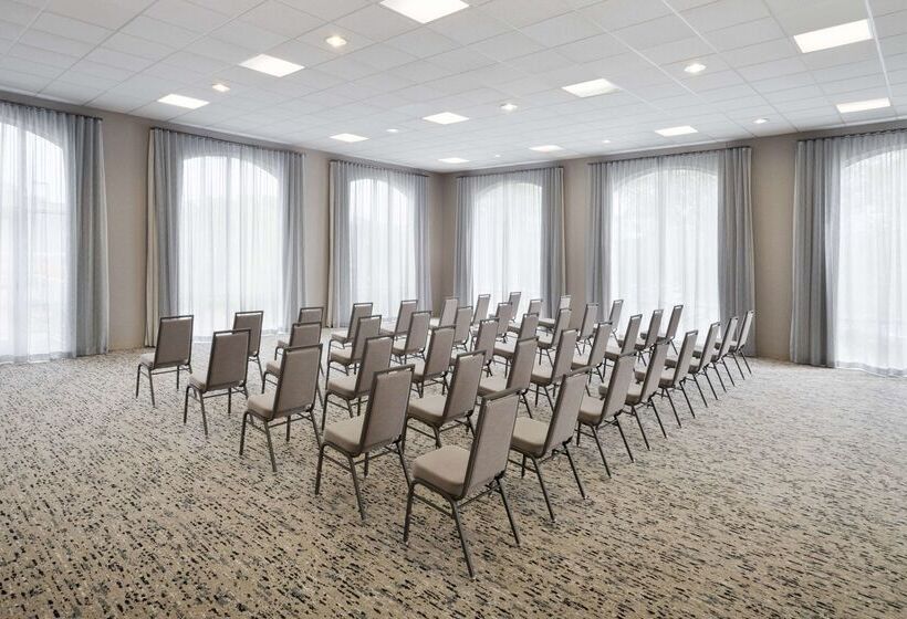 هتل Homewood Suites By Hilton Columbia