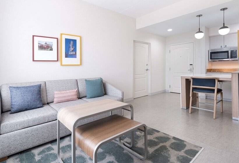 هتل Homewood Suites By Hilton Columbia