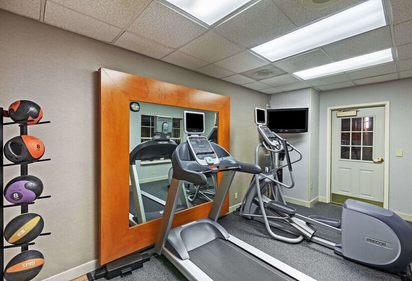 בית מלון כפרי Homewood Suites By Hilton Greensboro