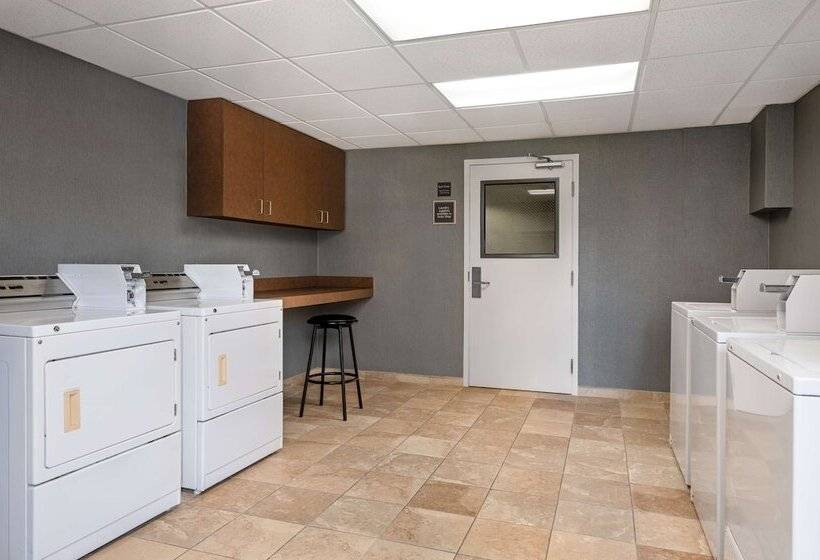 هتل Homewood Suites By Hilton Montgomery