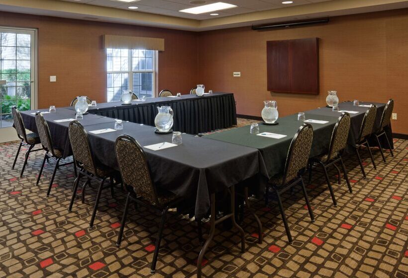 هتل Homewood Suites By Hilton Sioux Falls