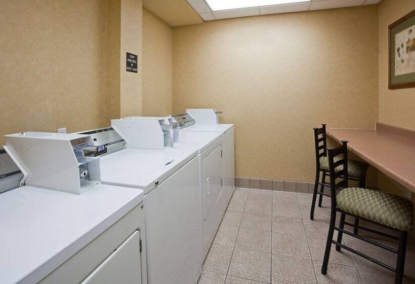 هتل Homewood Suites By Hilton Sioux Falls