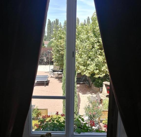 ホテル Hostellerie Bourguignonne