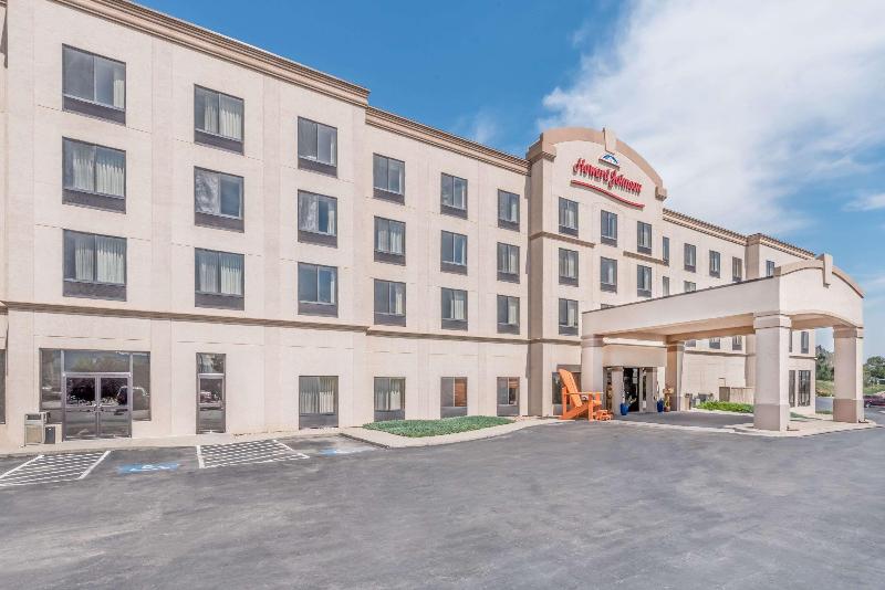 בית מלון כפרי Elevation Inn & Suites, Trademark Collection By Wyndham