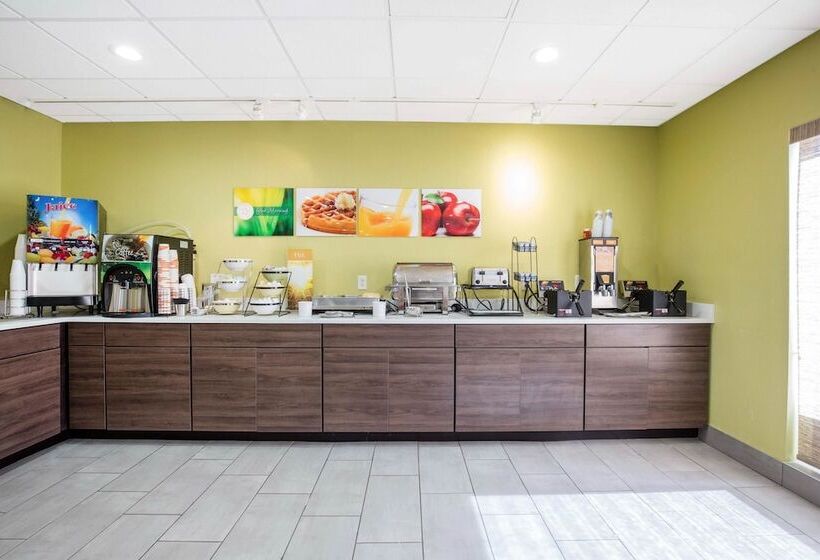בית מלון כפרי Quality Inn & Suites Arnold   St Louis