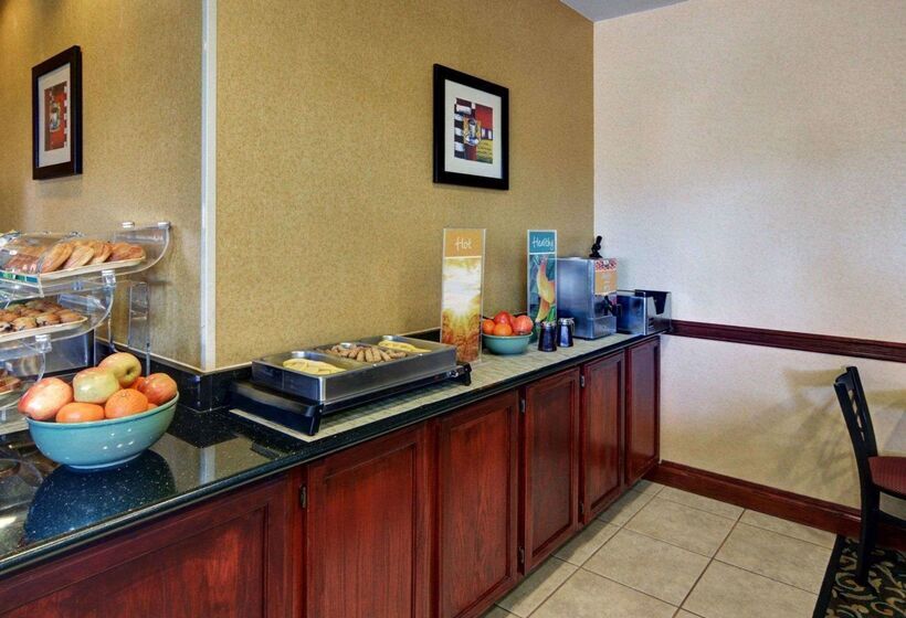 בית מלון כפרי Quality Inn & Suites Wichita Falls I 44
