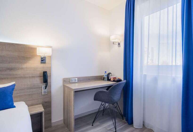 هتل Le Circuit Le Mans