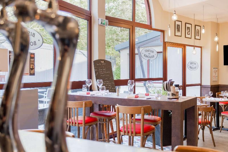 هتل Le Circuit Le Mans