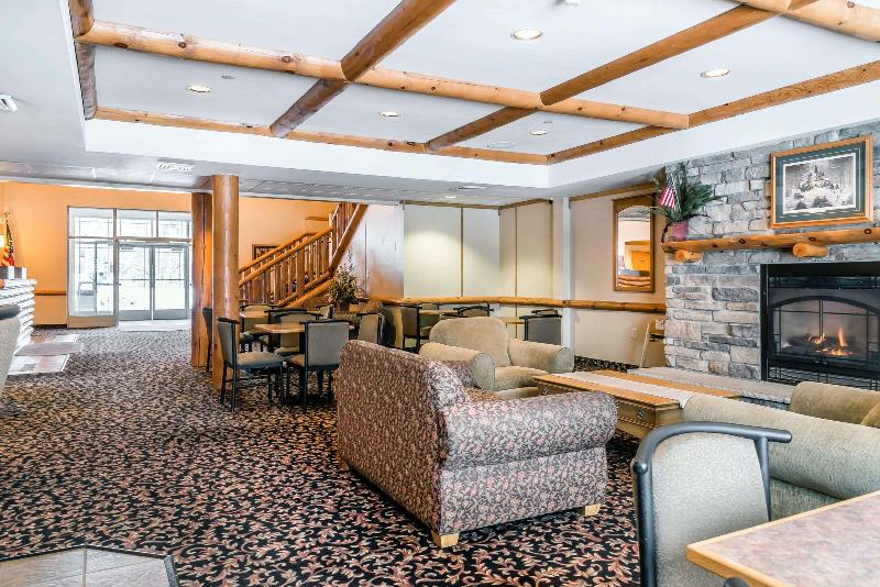 בית מלון כפרי Rodeway Inn & Suites