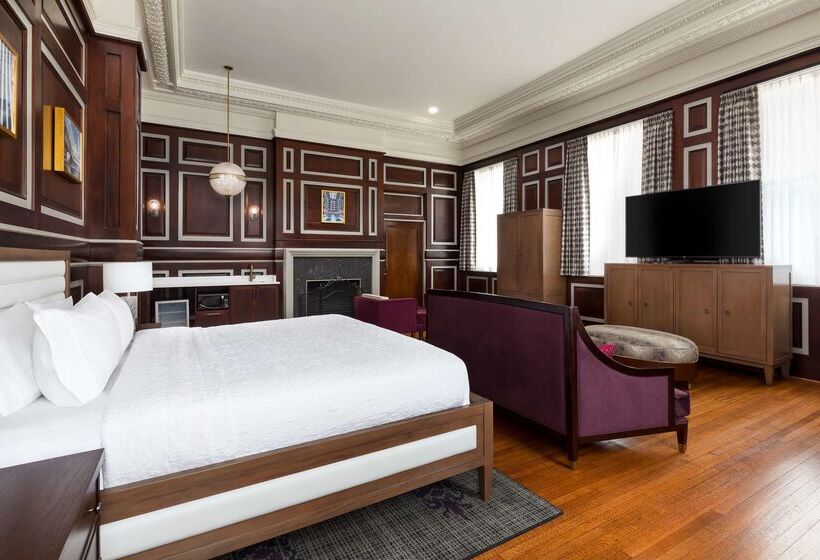 Hampton Inn & Suites Baltimore Inner Harbor