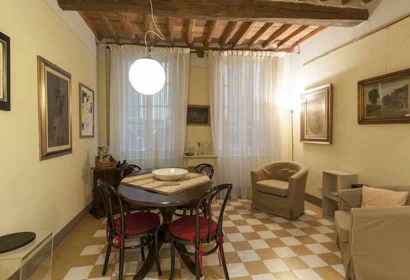 هتل A Palazzo Busdraghi Residenza D'epoca