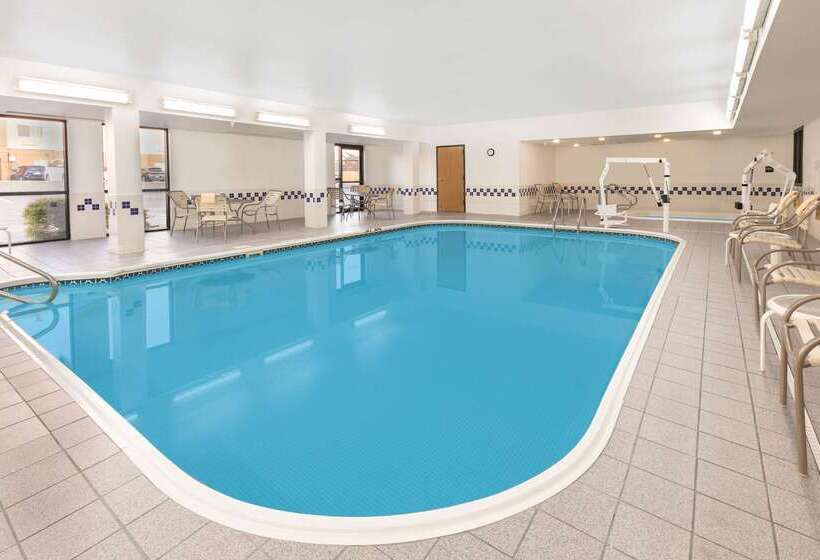 בית מלון כפרי Baymont By Wyndham Oklahoma City/quail Springs