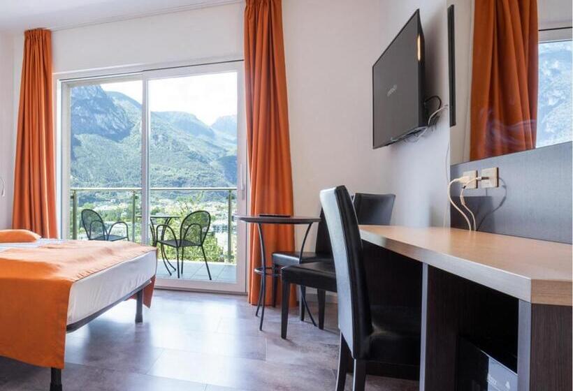 هتل Benacus Panoramic