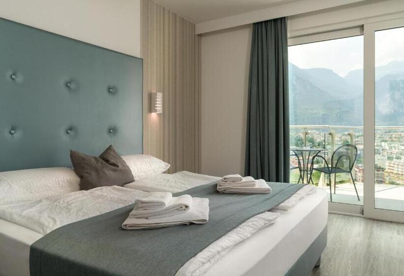 هتل Benacus Panoramic