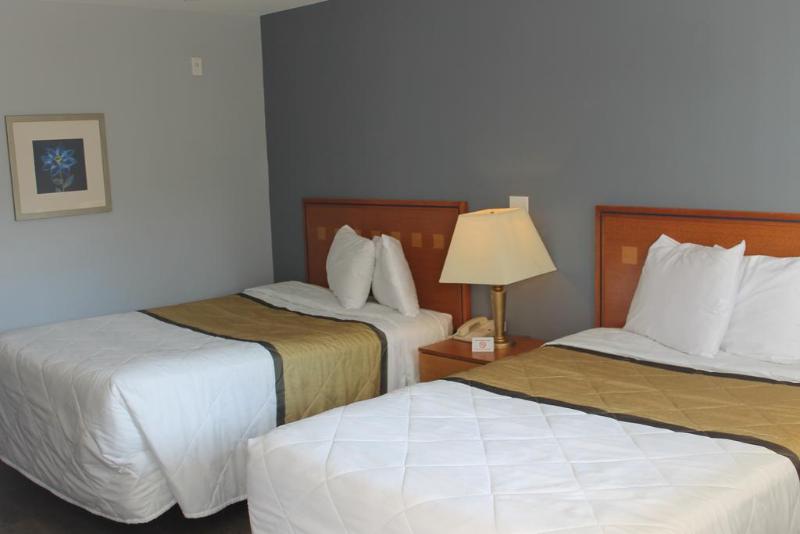 Hotel Budgetel Inn & Suites