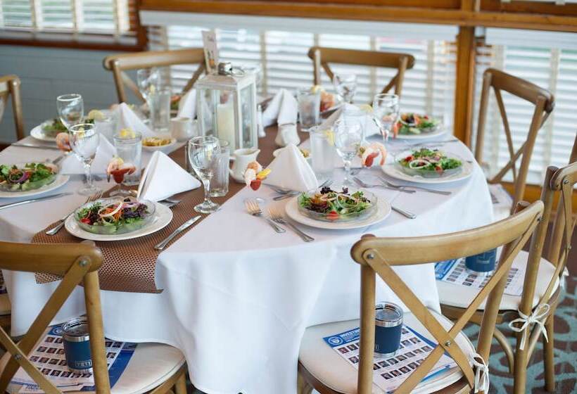 فندق Capt Hirams Resort