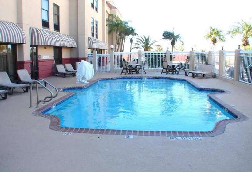 هتل Country Inn & Suites By Radisson, Portland, Tx
