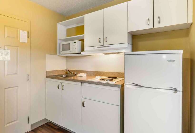 هتل Extended Stay America Select Suites   Chesapeake   Churchland Blvd