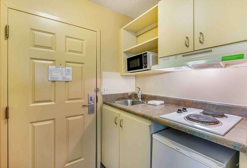 هتل Extended Stay America Select Suites   Chesapeake   Churchland Blvd