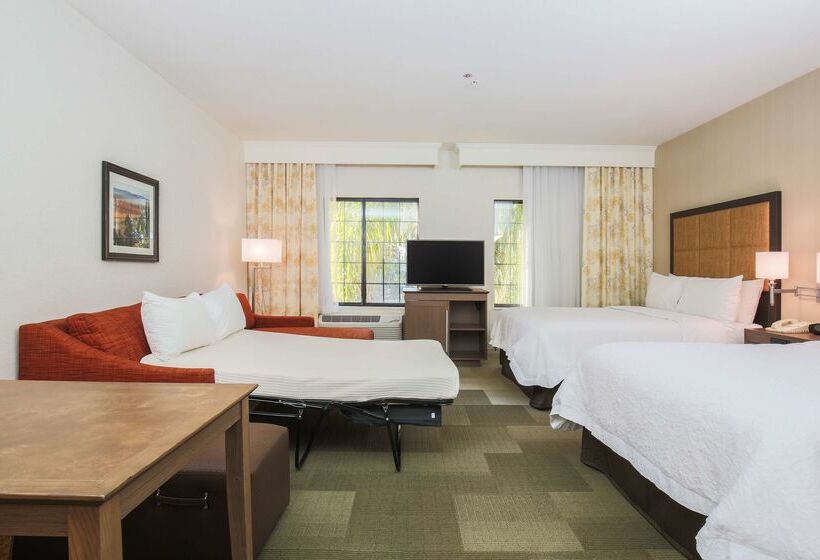 هتل Hampton Inn And Suites Camarillo