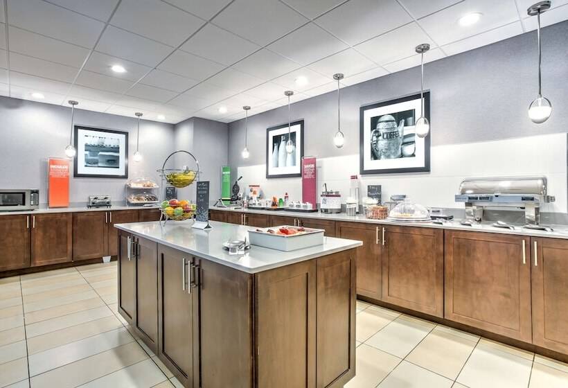 هتل Hampton Inn & Suites Macon I 475