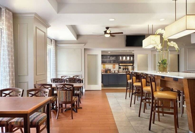 هتل Hampton Inn & Suites Montgomery Eastchase