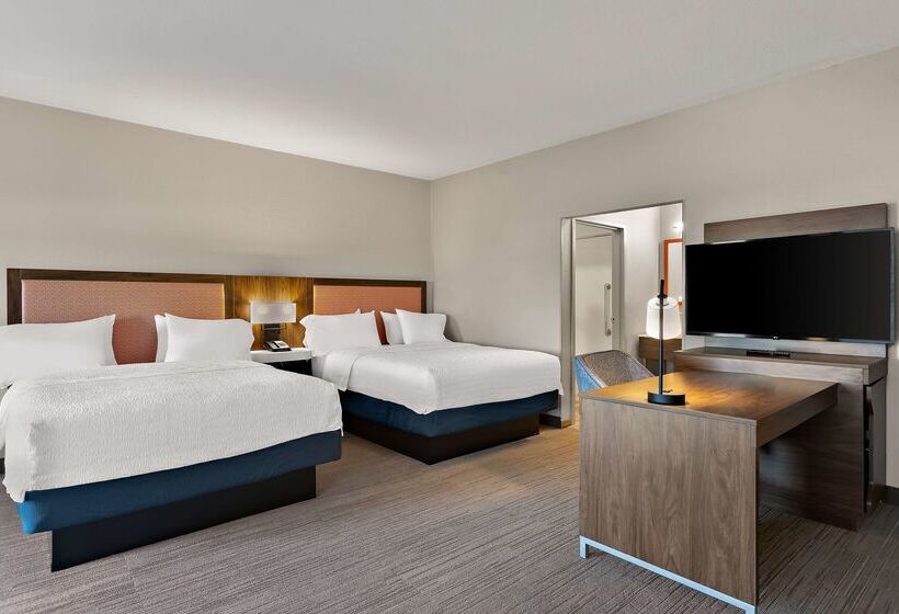 בית מלון כפרי Hampton Inn & Suites By Hilton Petoskey