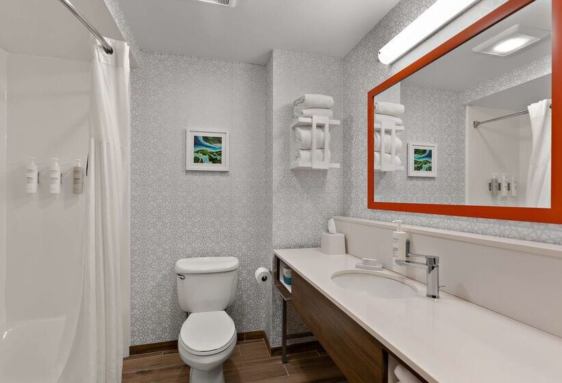 בית מלון כפרי Hampton Inn & Suites By Hilton Petoskey