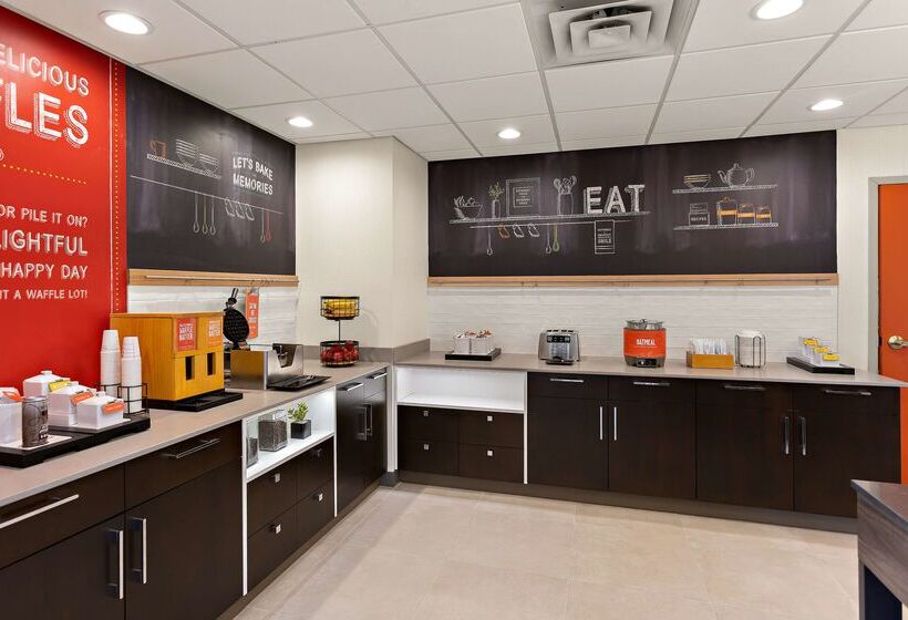 בית מלון כפרי Hampton Inn & Suites By Hilton Petoskey