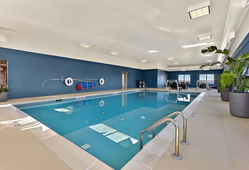 בית מלון כפרי Hampton Inn & Suites By Hilton Petoskey