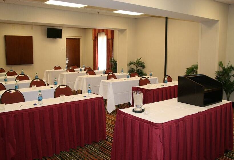 هتل Hampton Inn & Suites Springfield Southwest