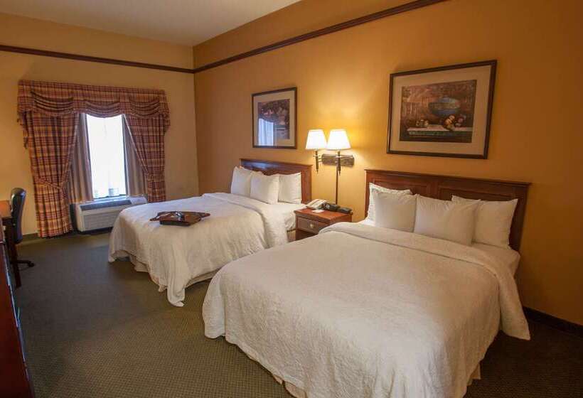 בית מלון כפרי Hampton Inn & Suites Stillwater