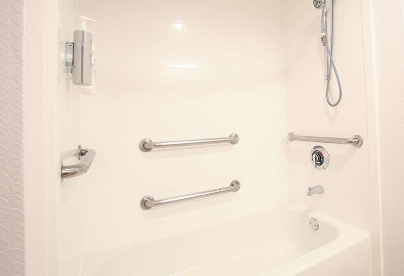 فندق Hampton Inn Bordentown