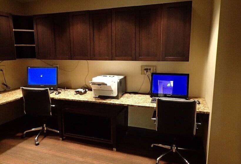 فندق Comfort Inn & Suites Mt. Holly   Westampton